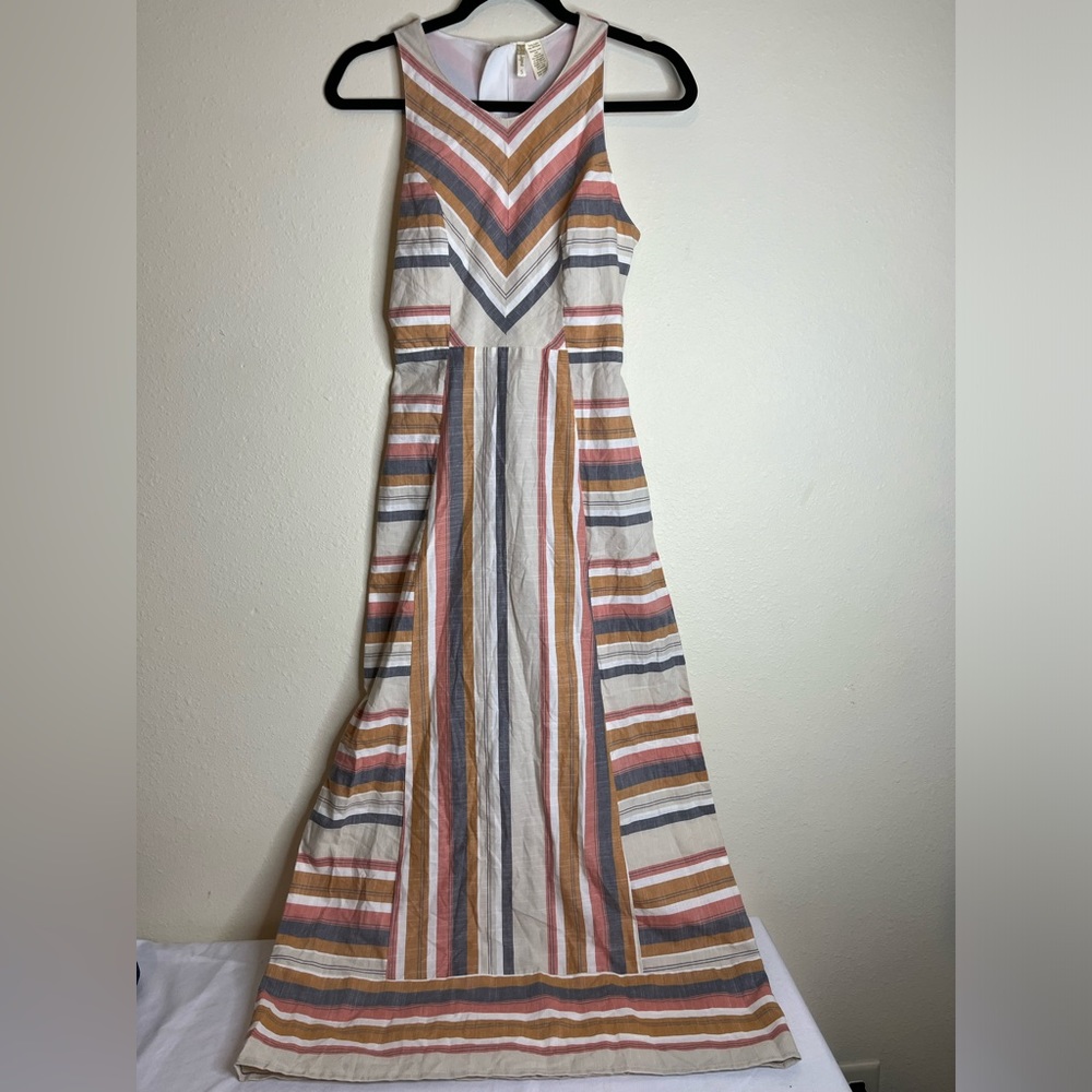 Women’s size s summer dress cutout back long multicolored